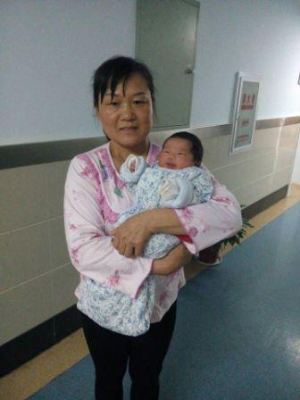 /李秋香月嫂的个人照片展示