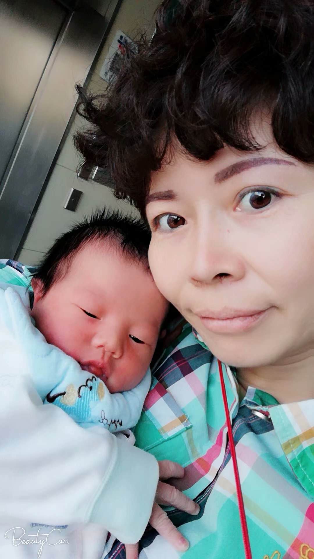 /夏旺秋月嫂的个人照片展示