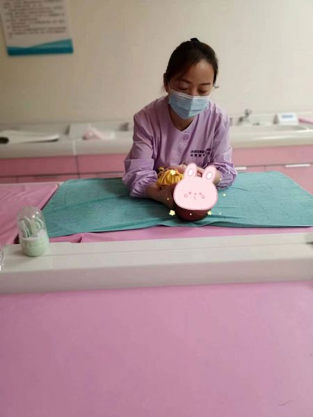 /董小兰月嫂的个人照片展示