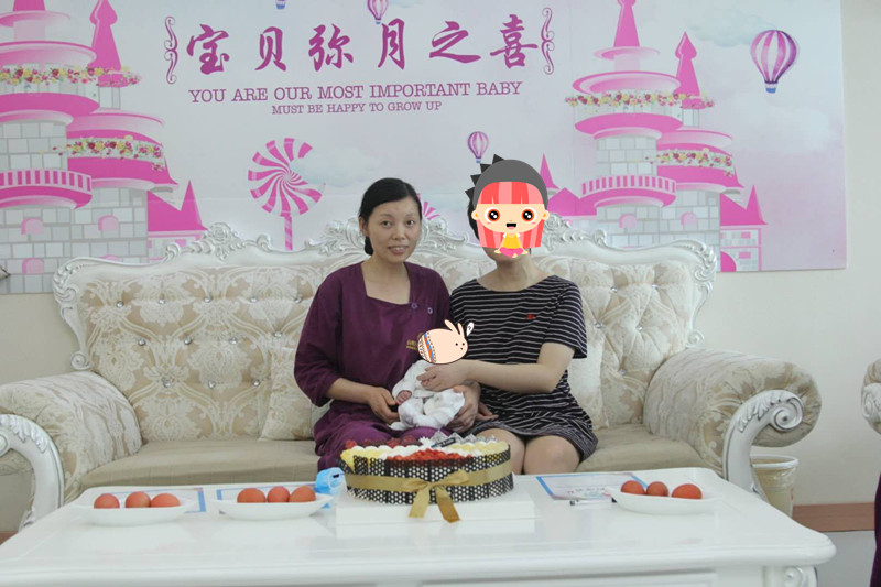 /李品冰月嫂的个人照片展示