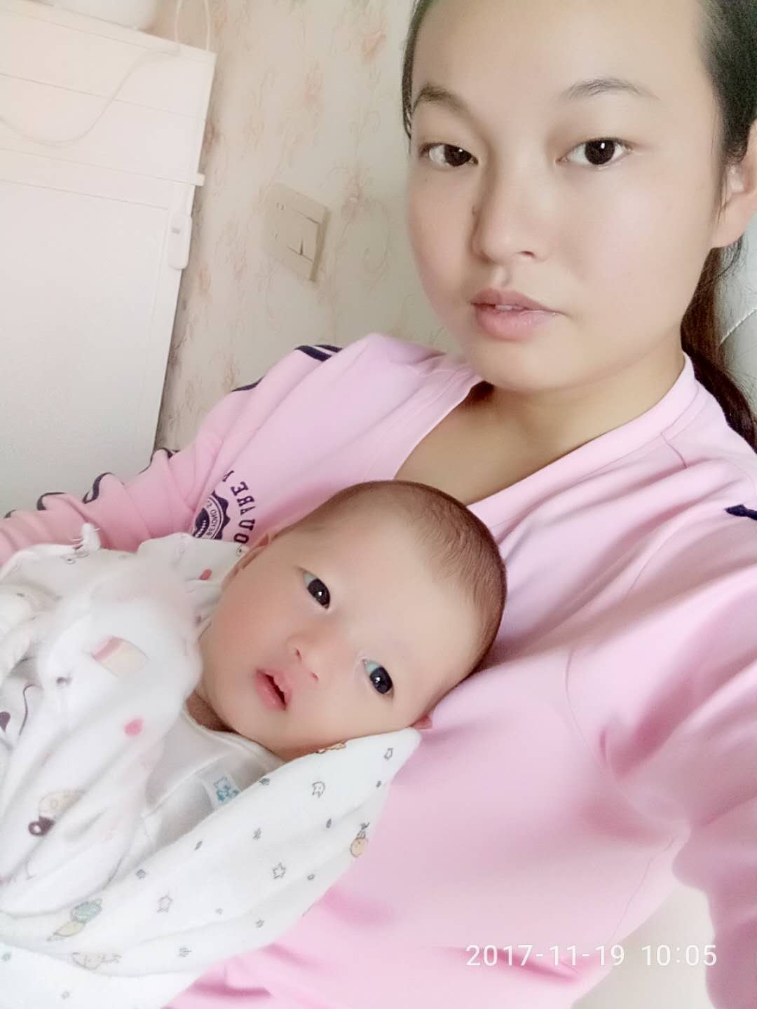 /李美丽月嫂的个人照片展示