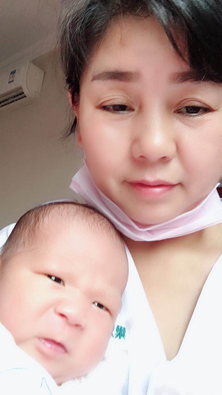 /凌琴月嫂的个人照片展示