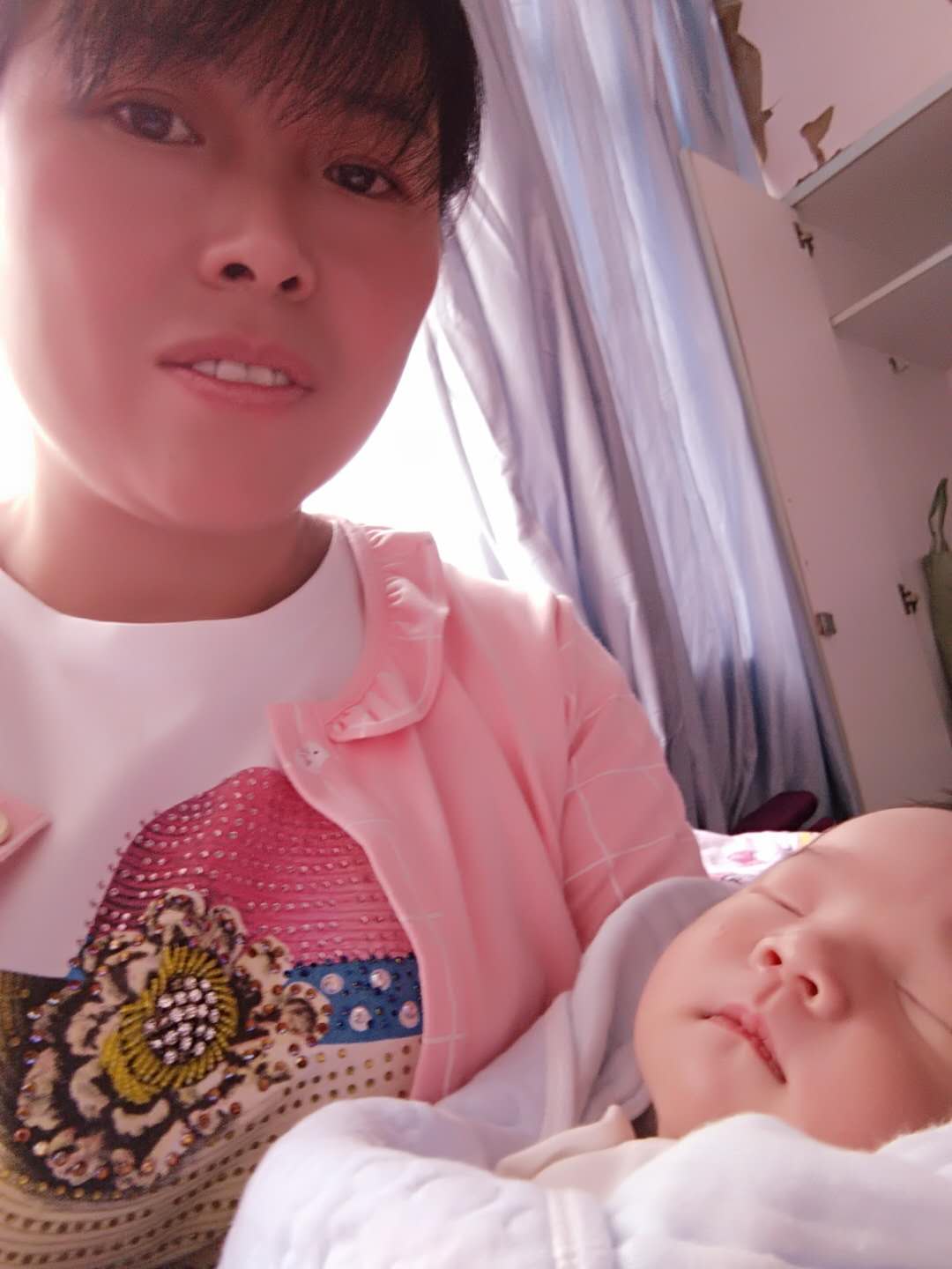 /陈再娣月嫂的个人照片展示